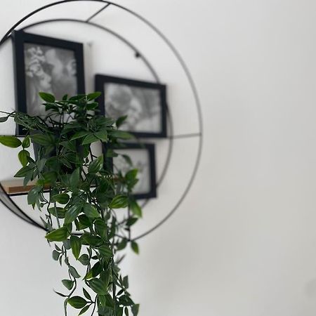 2 Bedroom Apartment With Terrace In City Center Βουκουρέστι Εξωτερικό φωτογραφία