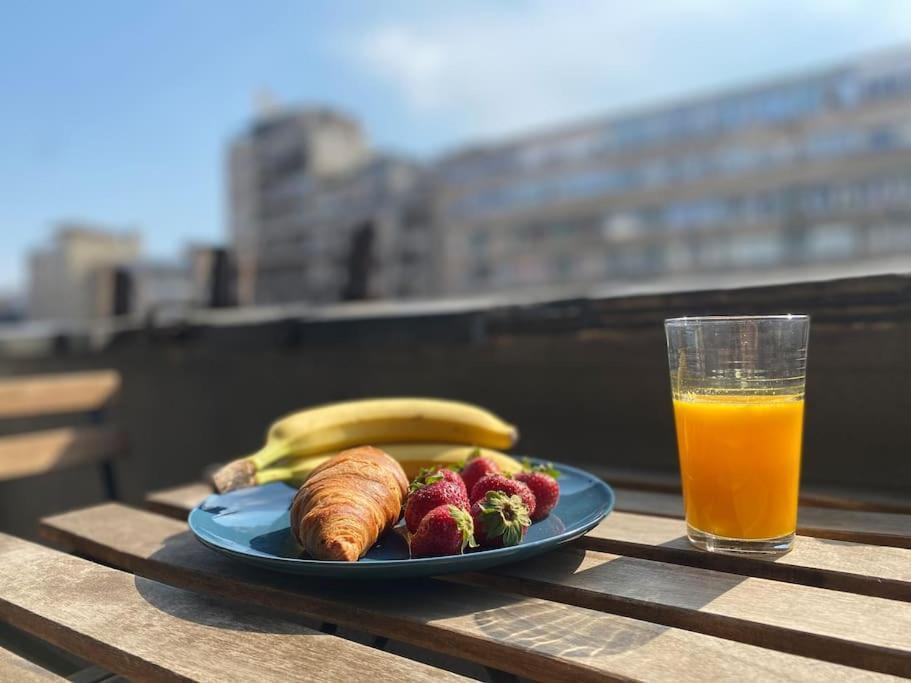 2 Bedroom Apartment With Terrace In City Center Βουκουρέστι Εξωτερικό φωτογραφία