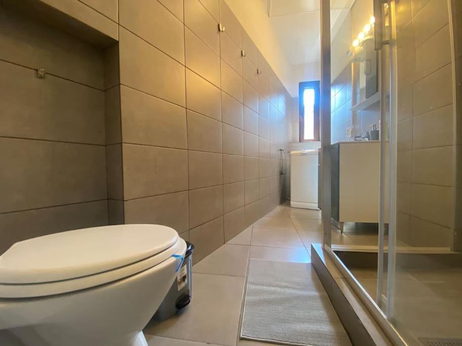 2 Bedroom Apartment With Terrace In City Center Βουκουρέστι Εξωτερικό φωτογραφία